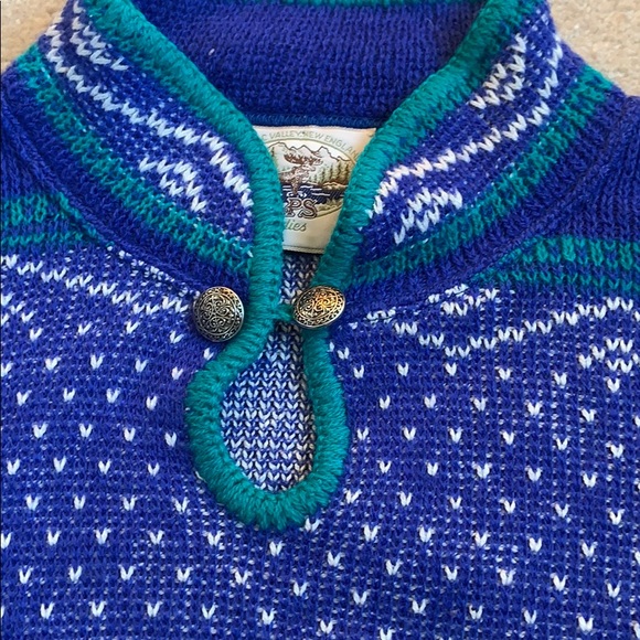 Pullover sweater - Picture 3 of 3